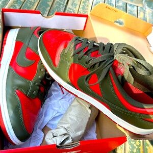 Nike khaki red cargo pros size 12.5 like new
